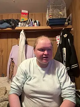 Snapshot of KadiSparkle chatting on January 6, 2026, 2:26 am KadiSparkle online show from January 6, 2026, 2:26 am