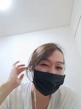 taru1225 online show from May 28, 2026, 12:11 pm