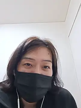 taru1225 online show from May 29, 2026, 12:33 pm