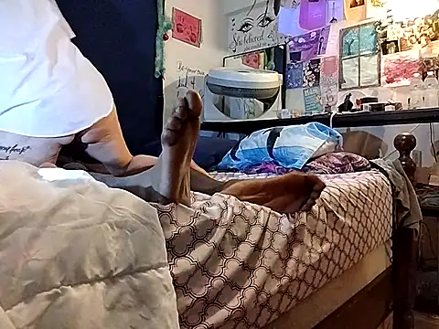 Snapshot of SnowBunny1224 chatting on September 26, 2025, 9:49 am SnowBunny1224 online show from September 26, 2025, 9:49 am