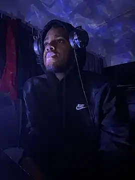 tyrek5051 online show from November 30, 2025, 12:33 am