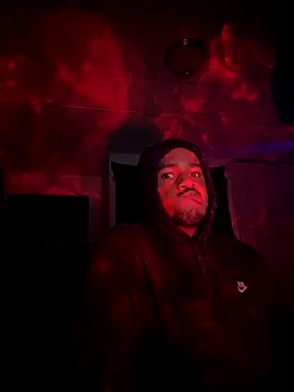 tyrek5051 online show from October 26, 2025, 3:40 am