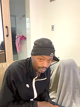 Snapshot of AllDayBbC chatting on November 6, 2025, 12:20 pm AllDayBbC online show from November 6, 2025, 12:20 pm