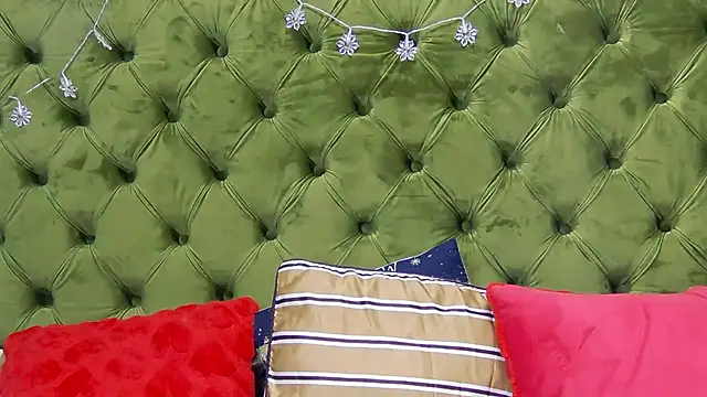 Snapshot of LunaHart chatting on January 8, 2026, 7:09 pm LunaHart online show from January 8, 2026, 7:09 pm