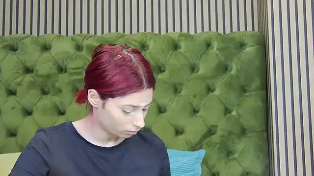 Snapshot of LunaHart chatting on February 21, 2026, 9:55 am LunaHart online show from February 21, 2026, 9:55 am