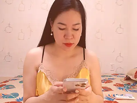 Snapshot of Cherry__99 chatting on February 3, 2026, 11:37 am Cherry 99 online show from February 3, 2026, 11:37 am