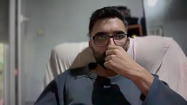 Snapshot of Alicante34 chatting on November 2, 2025, 11:37 am Alicante34 online show from November 2, 2025, 11:37 am