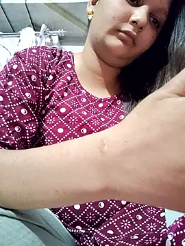 Anushka14321 online show from November 26, 2025, 6:19 pm