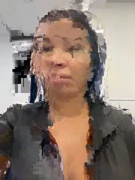 Snapshot of Mia_stepMOM chatting on October 17, 2025, 6:06 am Mia stepMOM online show from October 17, 2025, 6:06 am