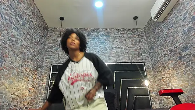 WILD FIREE  online show from February 19, 2026, 7:22 pm