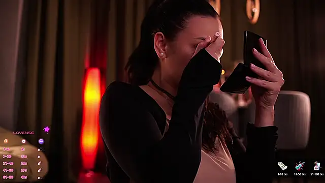 Snapshot of MaryHols chatting on December 3, 2025, 5:12 pm MaryHols online show from December 3, 2025, 5:12 pm