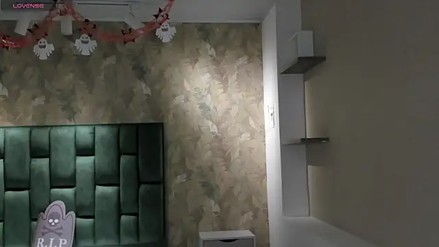 Snapshot of Saya_Amaretto1 chatting on October 24, 2025, 6:51 pm Saya Amaretto1 online show from October 24, 2025, 6:51 pm