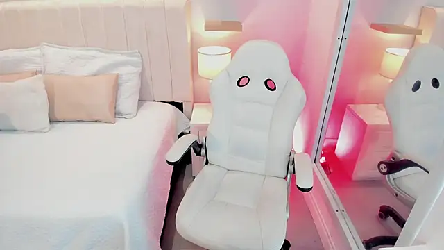 manyaa  online show from December 5, 2025, 7:23 pm