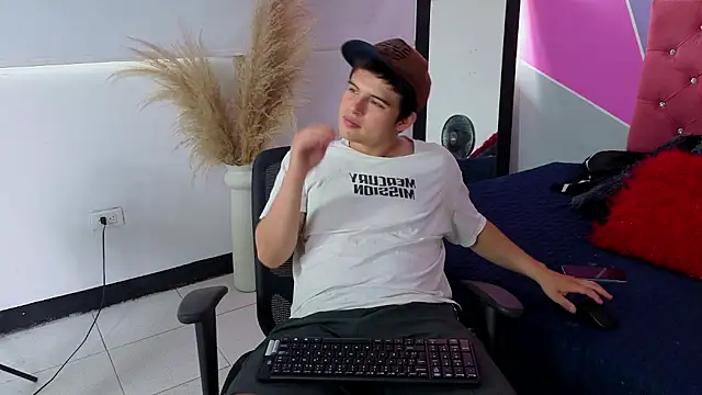 invincible200 online show from September 29, 2025, 3:17 pm