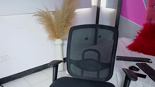 invincible200 online show from September 24, 2025, 2:01 pm