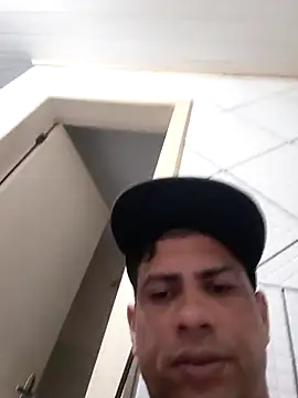 Snapshot of paulinhogostosinho chatting on February 1, 2026, 1:04 am paulinhogostosinho online show from February 1, 2026, 1:04 am