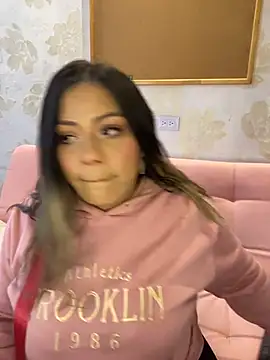 isabella horney  online show from February 7, 2026, 11:51 am