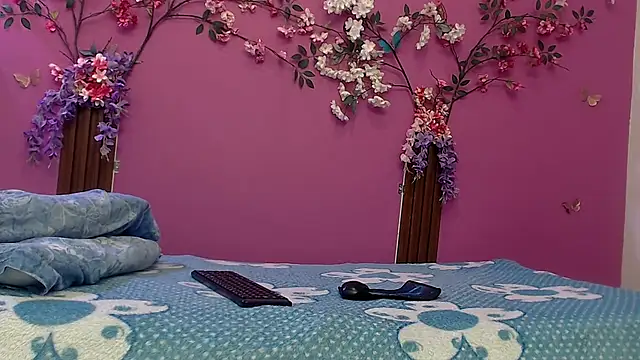 Snapshot of skinnybarbie022 chatting on September 20, 2025, 12:59 am skinnybarbie022 online show from September 20, 2025, 12:59 am