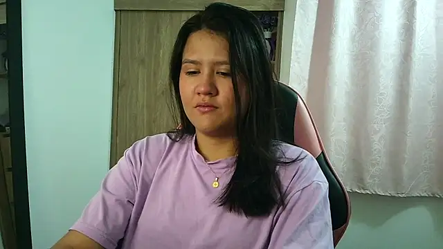 Oliviawatson1 online show from January 13, 2026, 12:31 pm