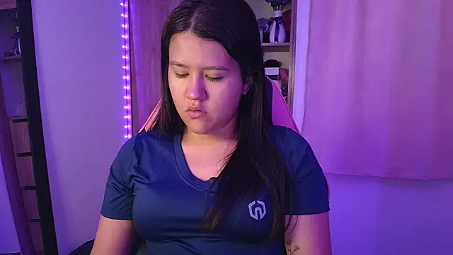 Oliviawatson1 online show from June 30, 2026, 12:27 pm