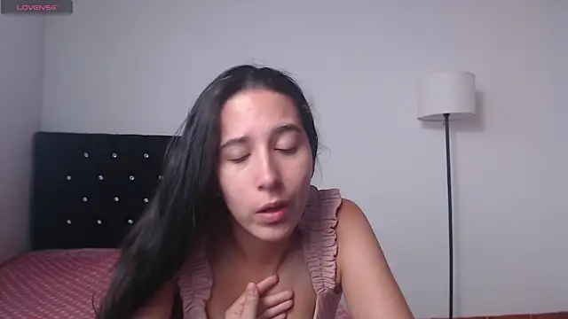 lilacream online show from October 15, 2025, 3:31 pm