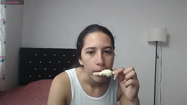 lilacream online show from September 16, 2025, 2:18 pm