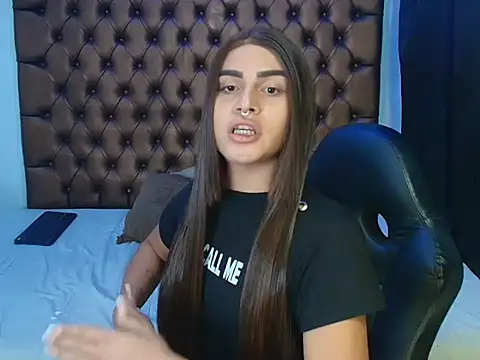 lailahdark online show from November 29, 2025, 4:23 am