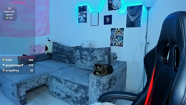 cute little ass online show from September 10, 2025, 12:09 am