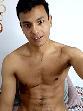 Valois2025 online show from November 11, 2025, 5:46 am