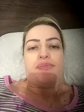 Snapshot of Alerquinasc chatting on December 16, 2025, 6:28 am Alerquinasc online show from December 16, 2025, 6:28 am