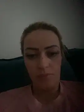 Snapshot of Alerquinasc chatting on November 1, 2025, 9:19 pm Alerquinasc online show from November 1, 2025, 9:19 pm