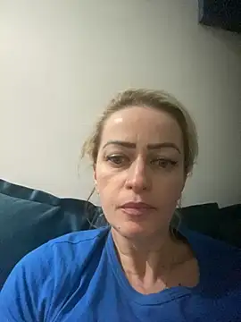 Snapshot of Alerquinasc chatting on October 14, 2025, 11:47 pm Alerquinasc online show from October 14, 2025, 11:47 pm