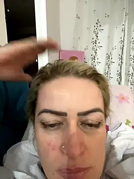 Snapshot of Alerquinasc chatting on September 22, 2025, 11:55 pm Alerquinasc online show from September 22, 2025, 11:55 pm