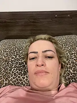 Snapshot of Alerquinasc chatting on September 21, 2025, 10:48 pm Alerquinasc online show from September 21, 2025, 10:48 pm