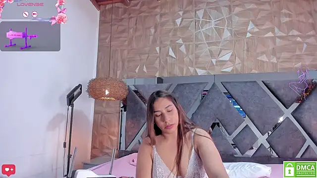 Snapshot of Selene__Lopez_ chatting on April 22, 2026, 7:53 pm Selene Lopez online show from April 22, 2026, 7:53 pm
