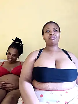 Snapshot of Prettyboobiesx chatting on October 18, 2025, 10:39 am Prettyboobiesx online show from October 18, 2025, 10:39 am