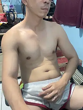 Snapshot of ieat_monsters chatting on December 14, 2025, 3:17 pm ieat monsters online show from December 14, 2025, 3:17 pm