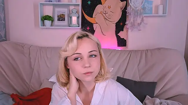 Snapshot of Charlotte_Colinss chatting on October 2, 2025, 3:21 am Charlotte Colinss online show from October 2, 2025, 3:21 am