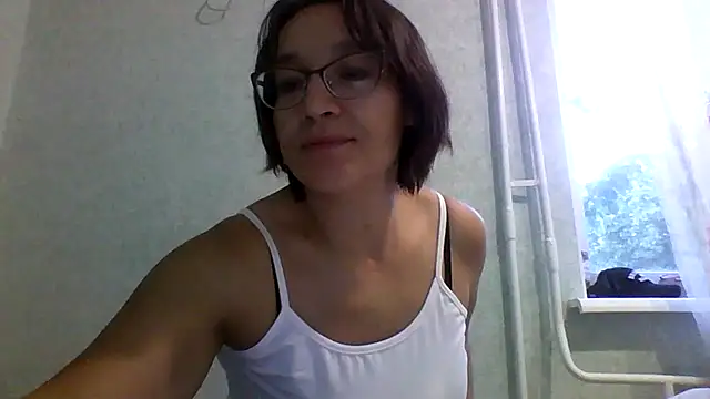 Moon Janis online show from September 13, 2025, 3:45 pm