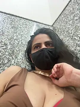 SashaPatel online show from April 15, 2026, 2:28 am