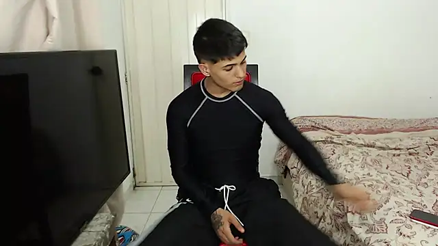 Alex mojica online show from October 30, 2025, 5:06 am