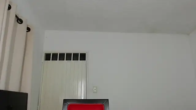 Alex mojica online show from October 8, 2025, 5:31 am