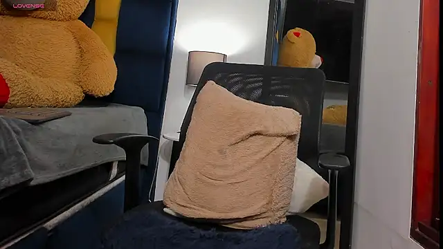 Snapshot of Evan_Storn chatting on January 15, 2026, 3:32 am Evan Storn online show from January 15, 2026, 3:32 am