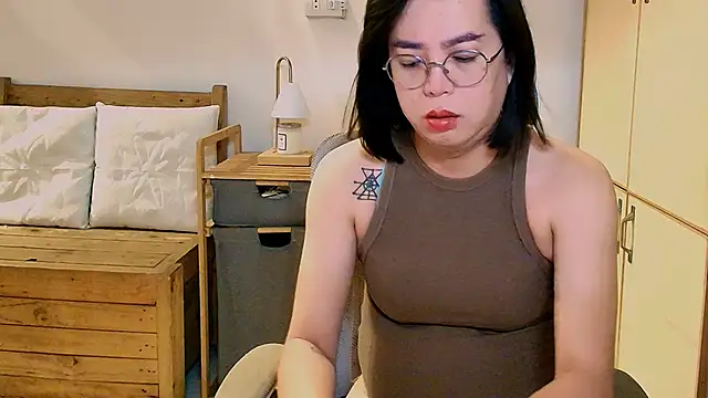 Snapshot of moriliciousxxx chatting on March 17, 2026, 12:13 am moriliciousxxx online show from March 17, 2026, 12:13 am
