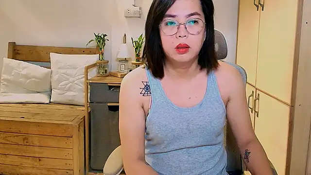 Snapshot of moriliciousxxx chatting on April 5, 2026, 12:39 am moriliciousxxx online show from April 5, 2026, 12:39 am