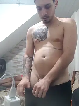 Snapshot of branquintatto chatting on December 18, 2025, 12:05 am branquintatto online show from December 18, 2025, 12:05 am