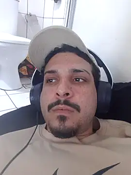 Snapshot of branquintatto chatting on October 24, 2025, 7:24 pm branquintatto online show from October 24, 2025, 7:24 pm