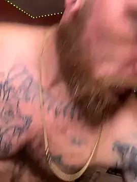 Snapshot of bearcub300 chatting on October 2, 2025, 5:55 am bearcub300 online show from October 2, 2025, 5:55 am