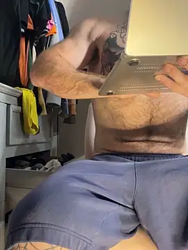 Snapshot of bearcub300 chatting on September 21, 2025, 9:58 am bearcub300 online show from September 21, 2025, 9:58 am