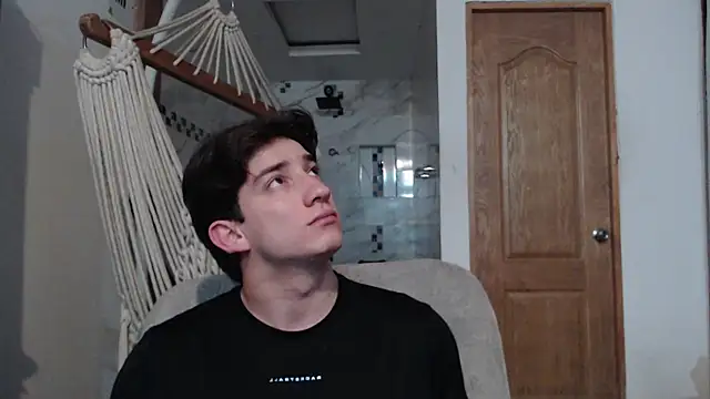 Snapshot of AteneoJr chatting on January 17, 2026, 12:37 am AteneoJr online show from January 17, 2026, 12:37 am